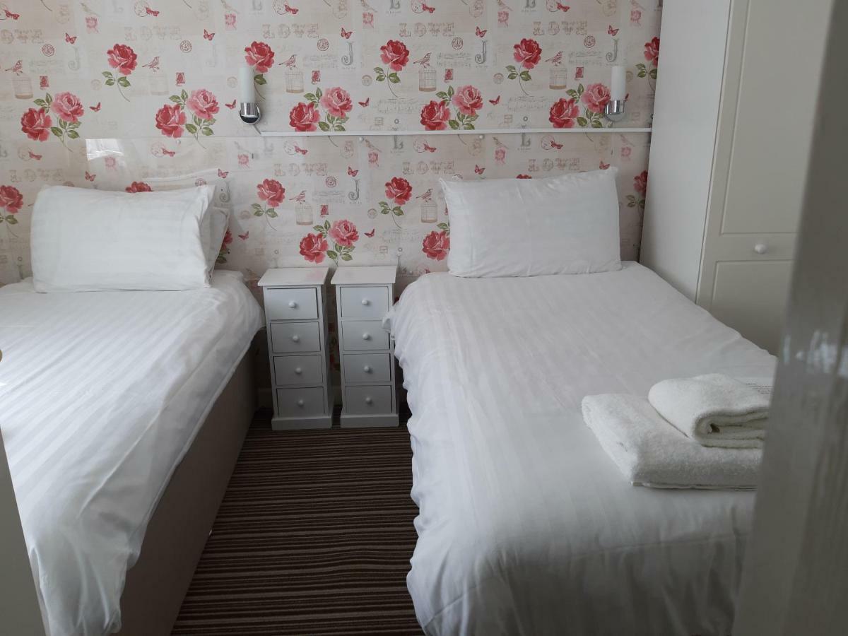 North Parade Seafront Accommodation สเกคเนส ภายนอก รูปภาพ